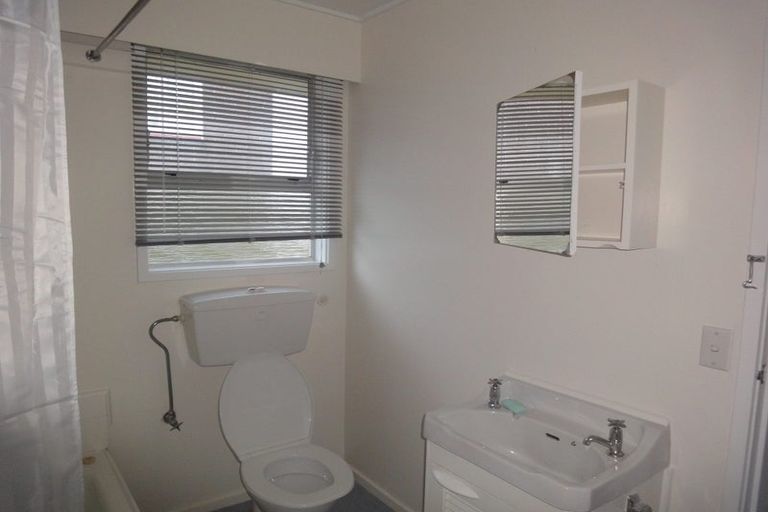 Photo of property in 31 Robertson Street, Island Bay, Wellington, 6023