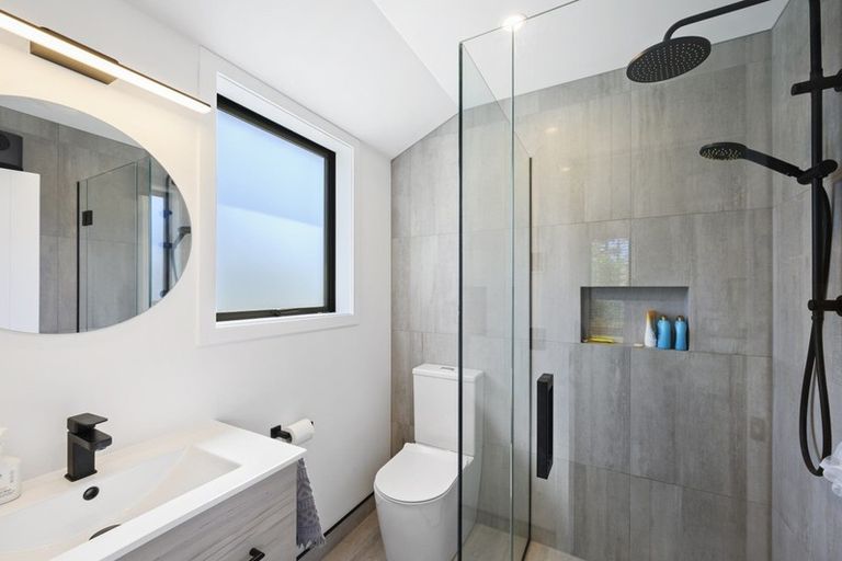 Photo of property in 23 Kingfisher Crescent, Albert Town, Wanaka, 9305