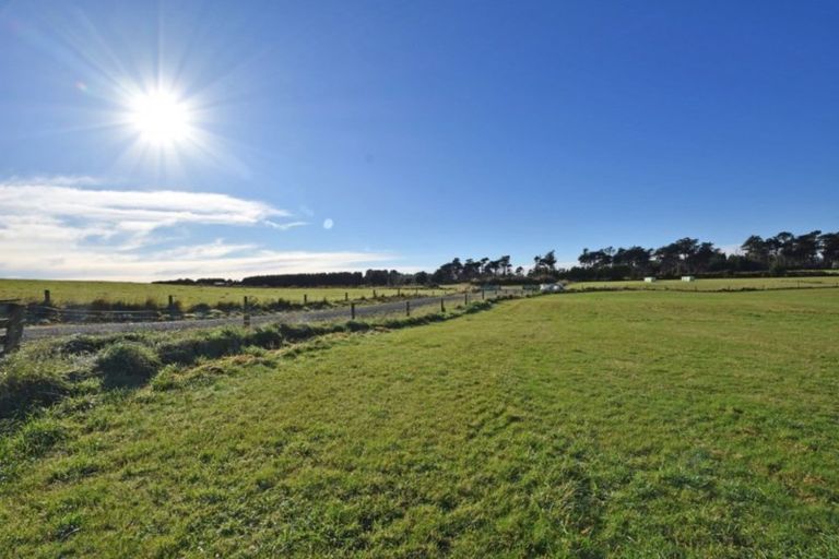Photo of property in 105 Sunrise Drive, Seaward Bush, Invercargill, 9812