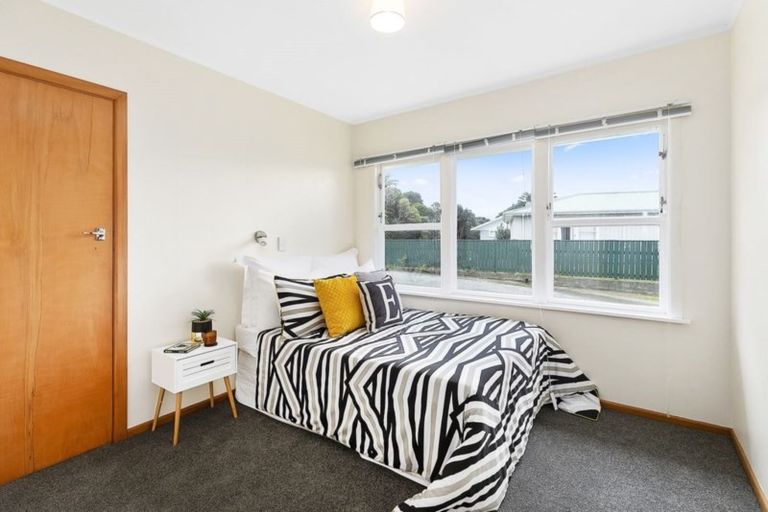 Photo of property in 31 Priscilla Crescent, Kingston, Wellington, 6021