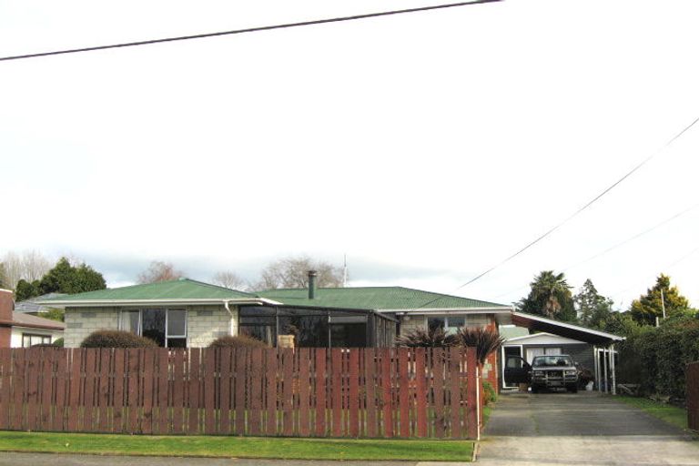 Photo of property in 14 Read Crescent, Clive, 4102