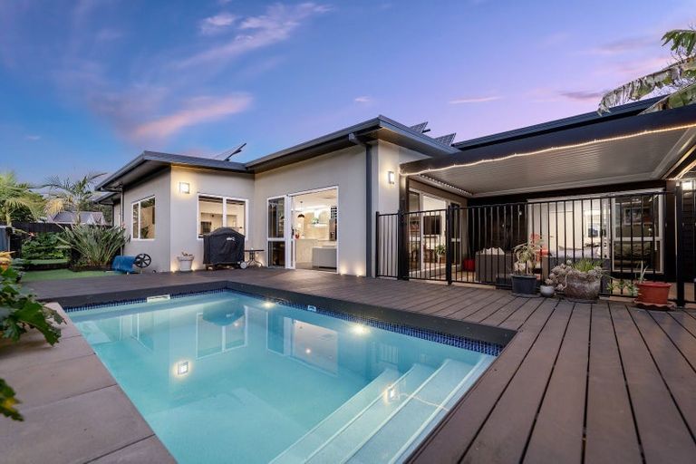 Photo of property in 8 Caldera Close, Pyes Pa, Tauranga, 3112