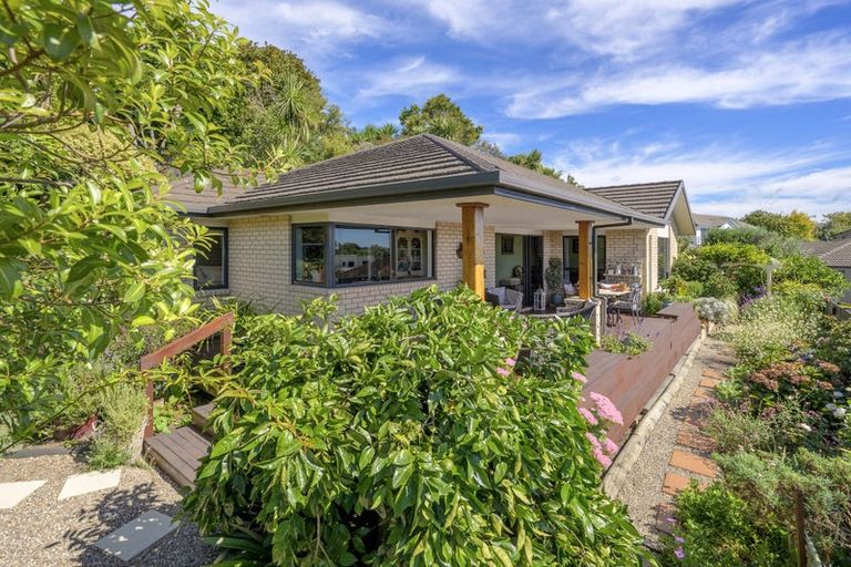 Photo of property in 14 Waipuna Grove, Welcome Bay, Tauranga, 3112