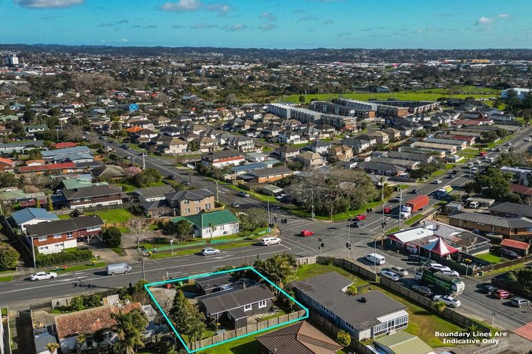 Photo of property in 117 Te Atatu Road, Te Atatu South, Auckland, 0610