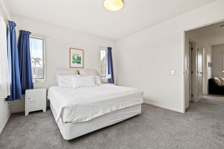 Photo of property in 83/2 Armoy Drive, East Tamaki, Auckland, 2016