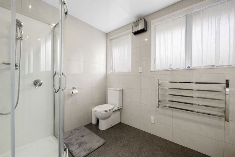 Photo of property in 4 Speargrass Grove, Timberlea, Upper Hutt, 5018