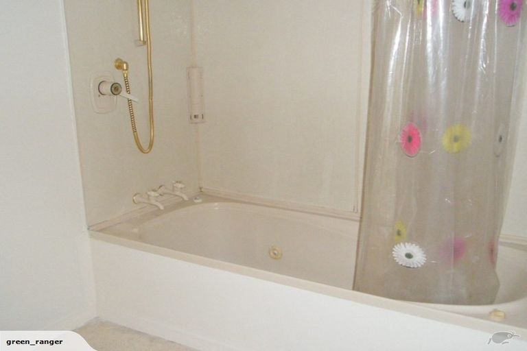 Photo of property in 2/98 Simmental Crescent, Somerville, Auckland, 2014