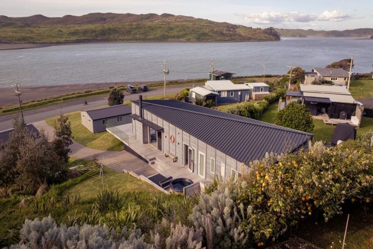 Photo of property in 115 Riria Kereopa Memorial Drive, Raglan, 3297