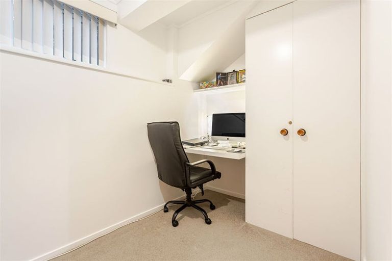 Photo of property in 8 Sari Place, Massey, Auckland, 0614