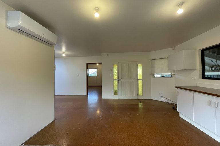 Photo of property in 32a Te Atatu Road, Te Atatu South, Auckland, 0610