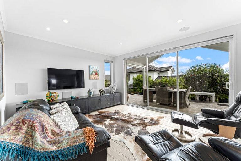 Photo of property in 16 Discovery Drive, Gulf Harbour, Whangaparaoa, 0930