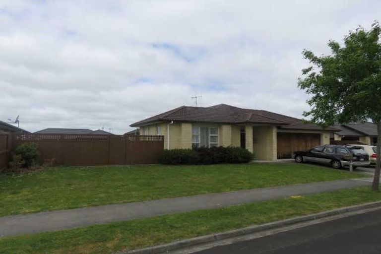 Photo of property in 64 Farringdon Avenue, Rototuna North, Hamilton, 3210
