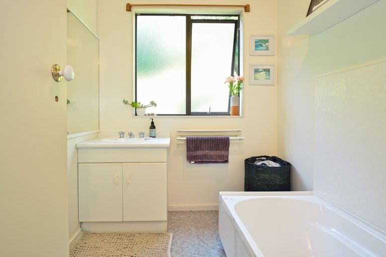 Photo of property in 13c Makorori Beach Road, Makorori, Gisborne, 4073