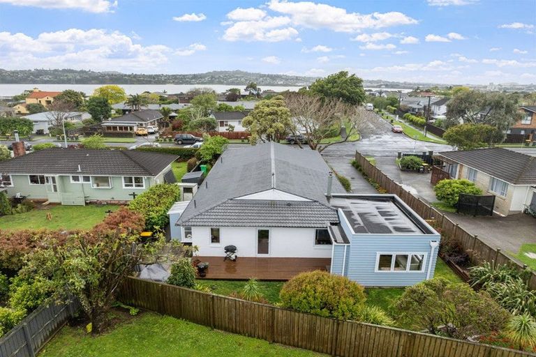 Photo of property in 64b Muir Avenue, Mangere Bridge, Auckland, 2022