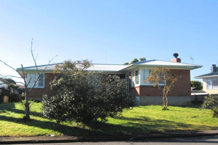 Photo of property in 49 Cargill Street, Papakura, 2110
