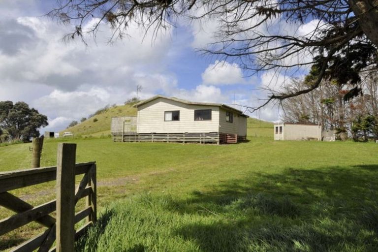 Photo of property in 6487 Pouto Road, Pouto, Te Kopuru, 0391