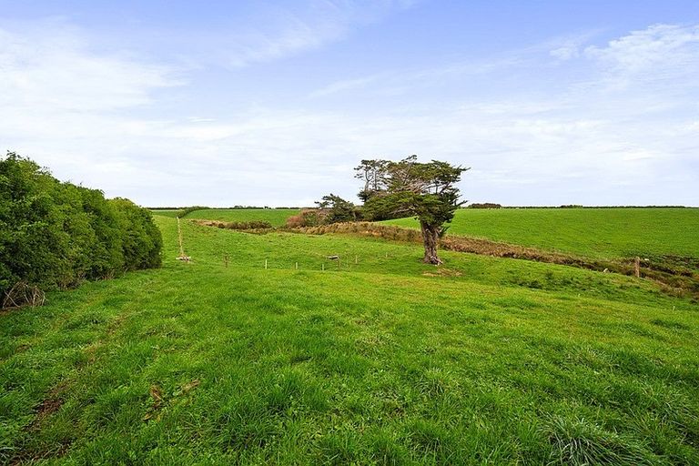 Photo of property in 405 Normanby Road, Okaiawa, Hawera, 4671