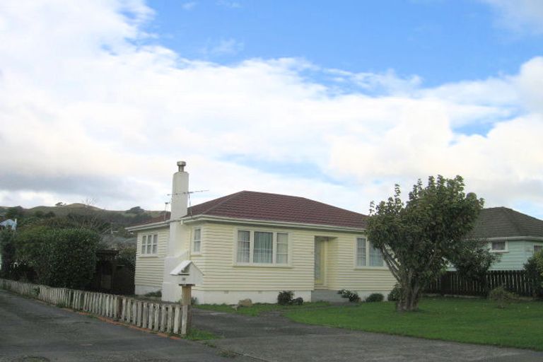Photo of property in 22 Beauchamp Street, Tawa, Wellington, 5028