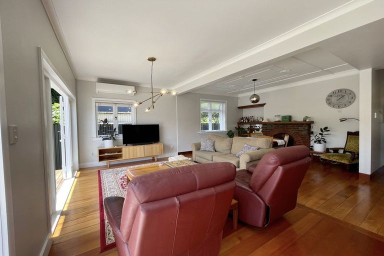Photo of property in 4 Carnell Street, Napier South, Napier, 4110