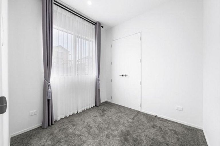 Photo of property in 57 Drumbuoy Drive, Flat Bush, Auckland, 2019