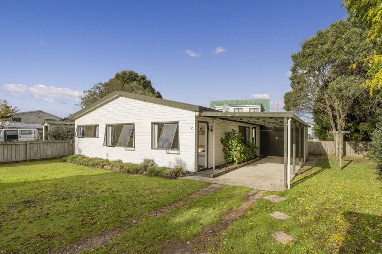 Photo of property in 16 Whitby Avenue, Whitianga, 3510