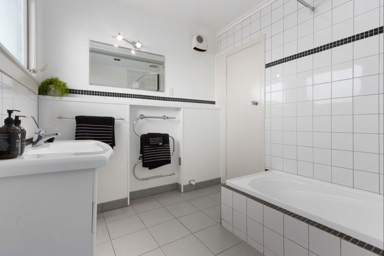 Photo of property in 1/1116 Outram Road, Akina, Hastings, 4122