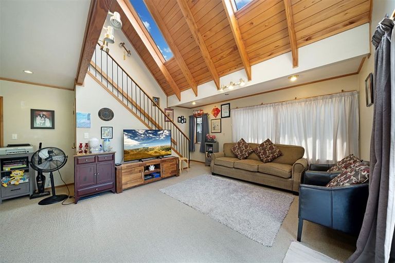 Photo of property in 2/40 Williamson Avenue, Belmont, Auckland, 0622