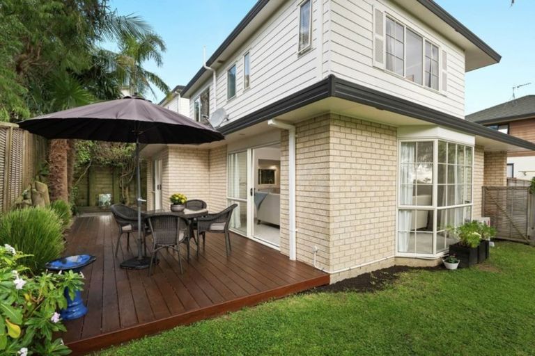 Photo of property in 5a Luana Way, Bucklands Beach, Auckland, 2014