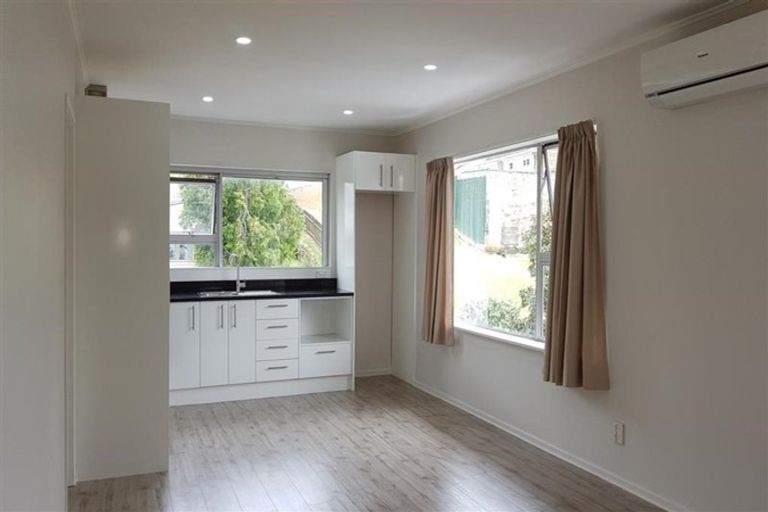 Photo of property in 3/44 Sunnyside Road, Sunnyvale, Auckland, 0612