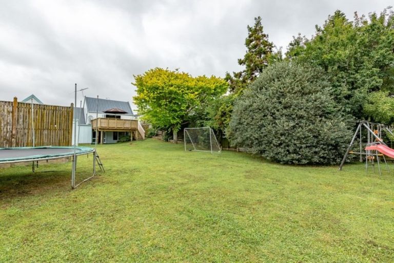 Photo of property in 13 Walton Road, Paraparaumu Beach, Paraparaumu, 5032
