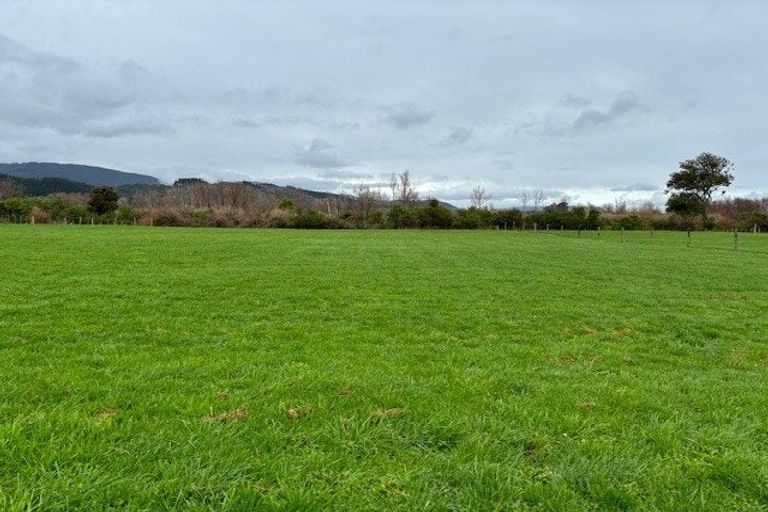 Photo of property in 17 Riverside Drive, Ohau, 5570