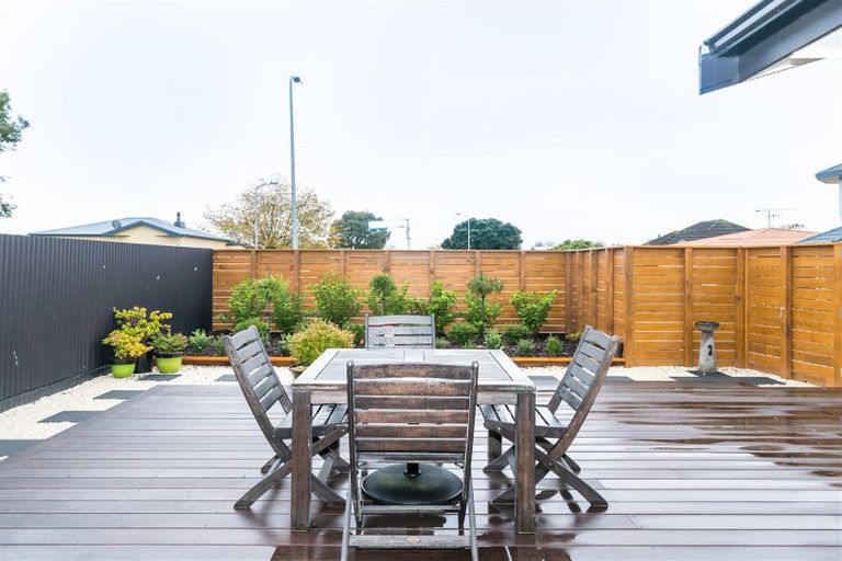 Photo of property in 16 Douglas Street, West End, Palmerston North, 4412