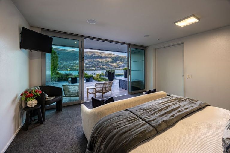 Photo of property in 363 Peninsula Road, Kelvin Heights, Queenstown, 9300
