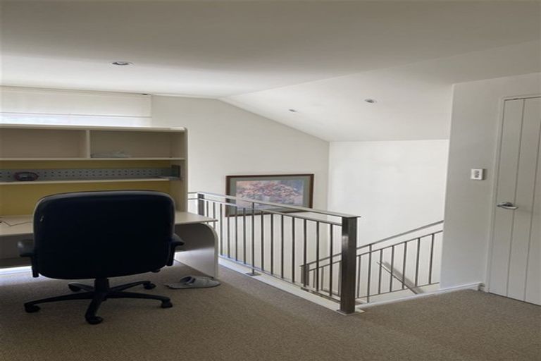 Photo of property in 207a Memorial Avenue, Burnside, Christchurch, 8053