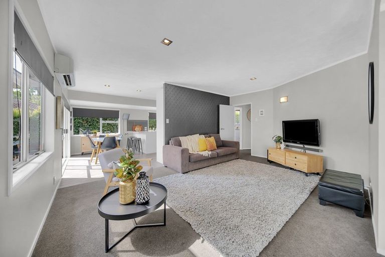 Photo of property in 23 Marvon Downs Avenue, Pakuranga Heights, Auckland, 2010