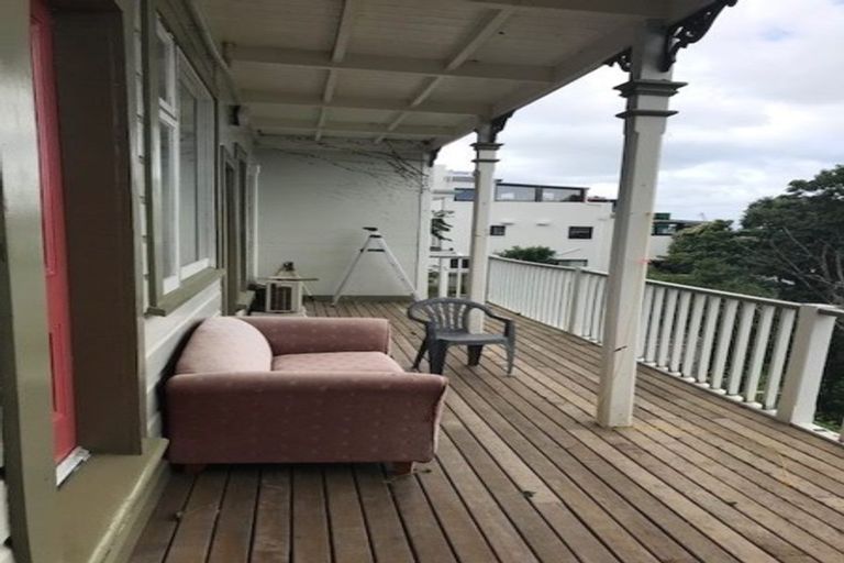 Photo of property in 235 The Terrace, Te Aro, Wellington, 6011