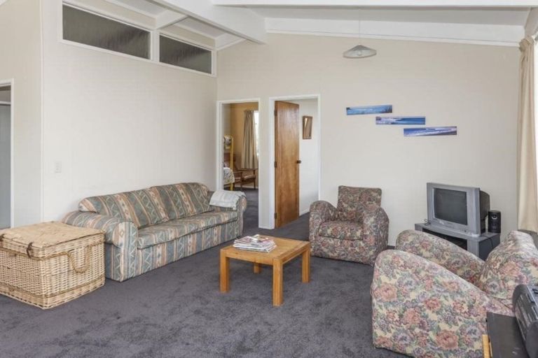 Photo of property in 9 Swordfish Avenue, Whiritoa, Whangamata, 3691