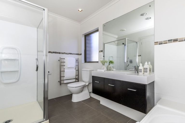 Photo of property in 38 Oakway Drive, Schnapper Rock, Auckland, 0632