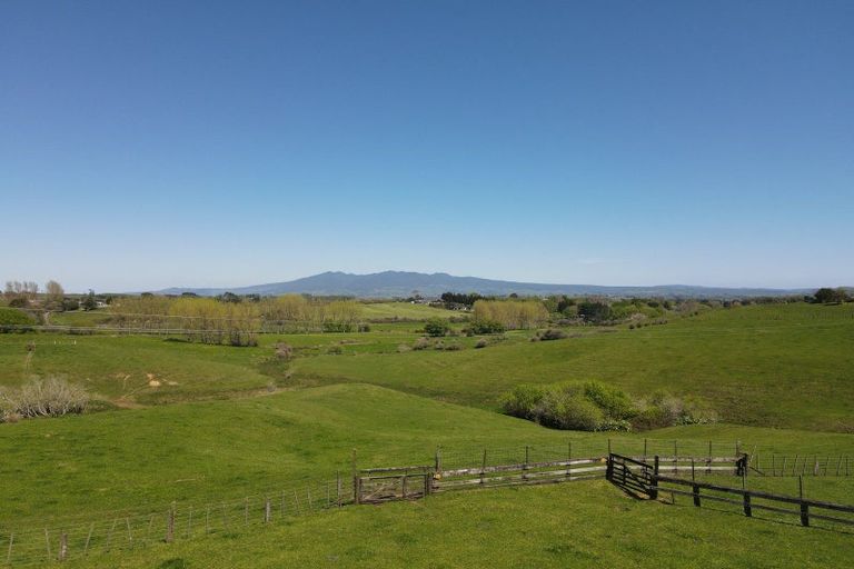 Photo of property in 816 Tuhikaramea Road, Ngahinapouri, Hamilton, 3290