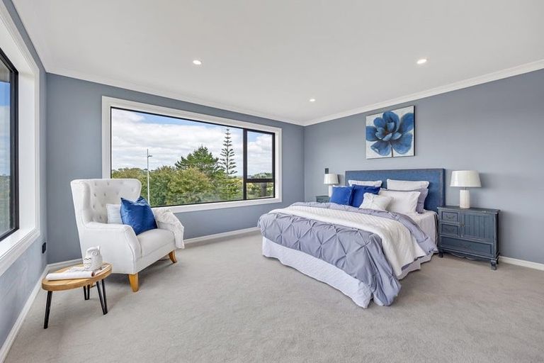 Photo of property in 2 Taku Close, Long Bay, Auckland, 0630