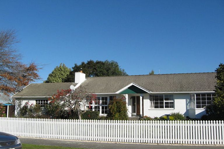 Photo of property in 1 Neave Place, Hillmorton, Christchurch, 8025