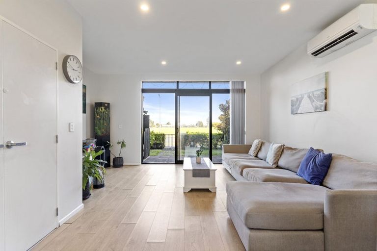 Photo of property in 7 Battalion Drive, Papakura, 2110