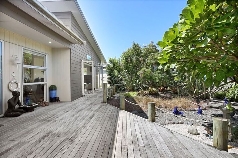 Photo of property in 12 Halyard Way, Mangawhai, 0505