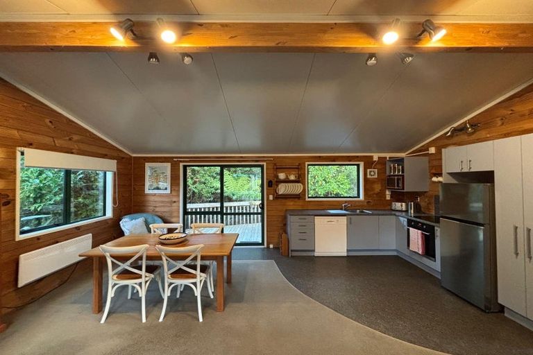 Photo of property in 185 Anzac Road, Waitakere, Auckland, 0816