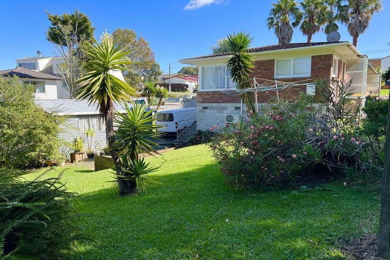 Photo of property in 2/28 Windy Ridge Road, Glenfield, Auckland, 0629