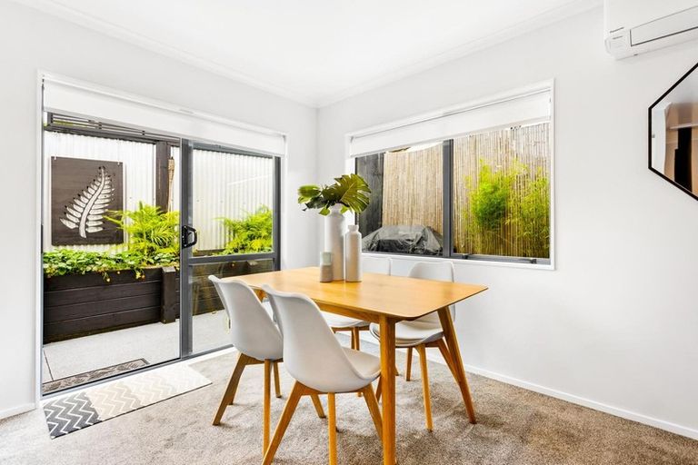 Photo of property in 24a Kotuku Street, Te Atatu Peninsula, Auckland, 0610