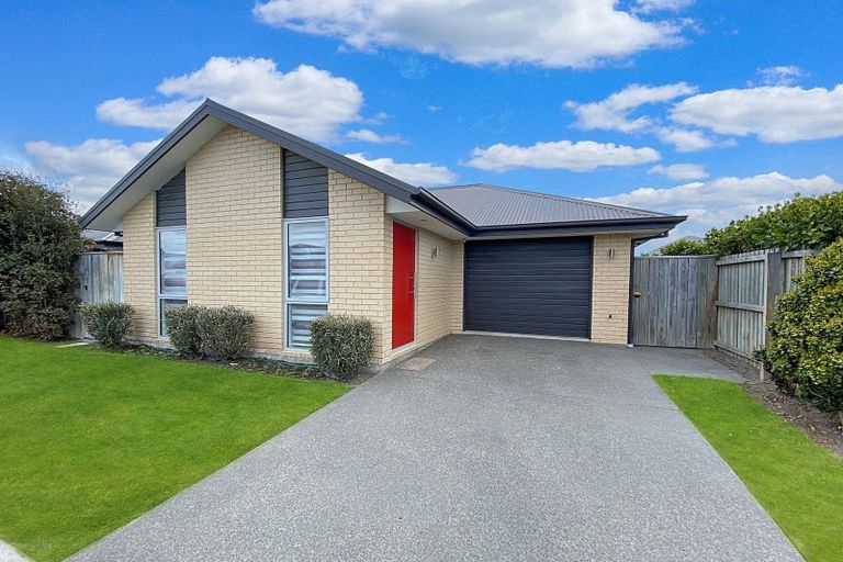 Photo of property in 12 Blaenavon Lane, Halswell, Christchurch, 8025