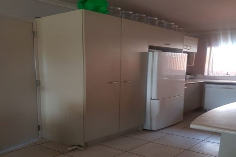 Photo of property in 2 Senator Drive, Manurewa, Auckland, 2105