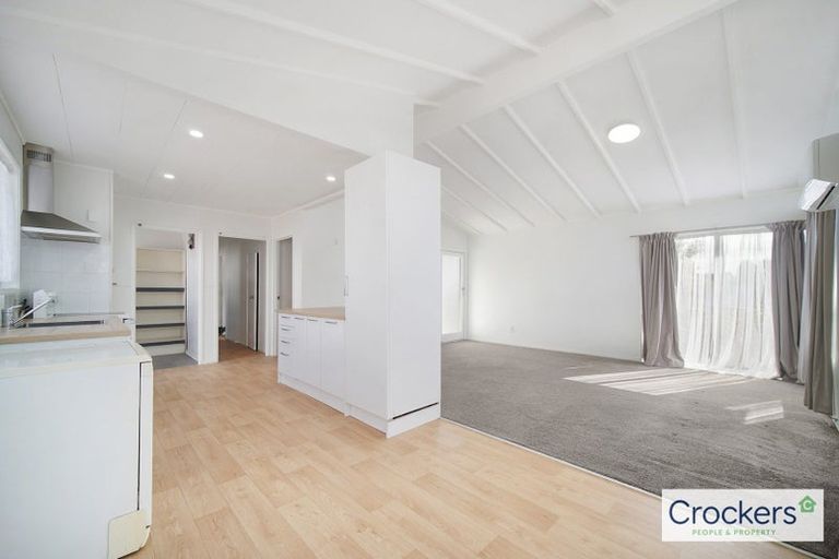 Photo of property in 2 Tuna Place, Manurewa, Auckland, 2102