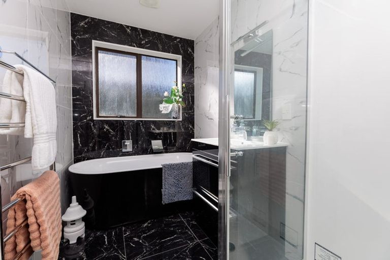 Photo of property in 3 Shastri Terrace, Khandallah, Wellington, 6035